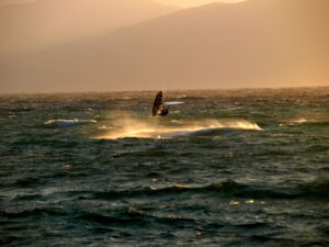 Κάρπαθος, μυστήρια του καλοκαιριού, Windsurfing στον Αγριλαοπόταμο