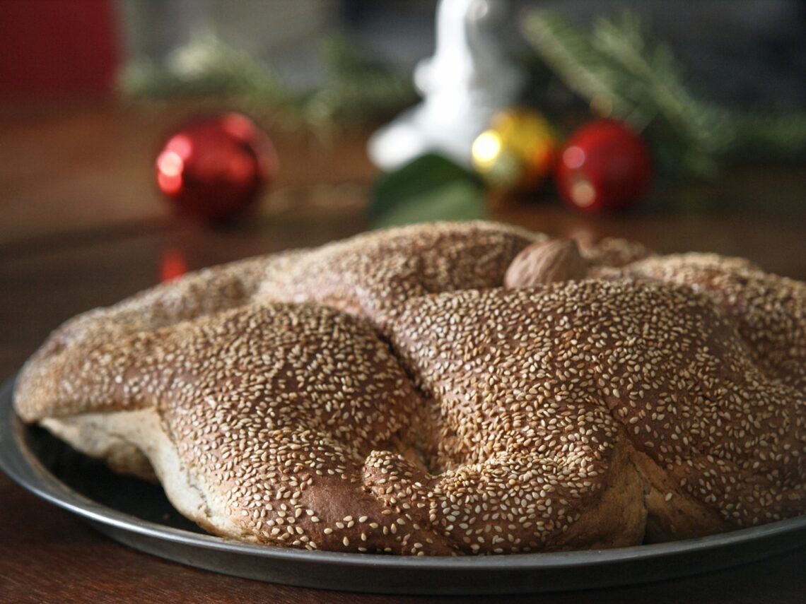 Παραδοσιακό χριστόψωμο από την Κάσο.